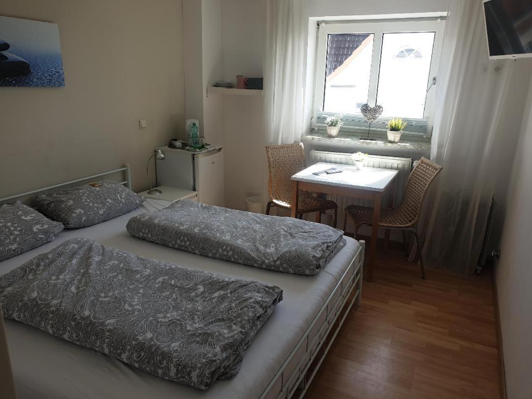 Rooming24, Kleine Pension Lübeck Exterior foto