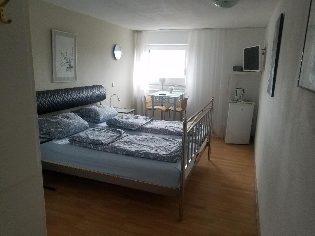 Rooming24, Kleine Pension Lübeck Exterior foto