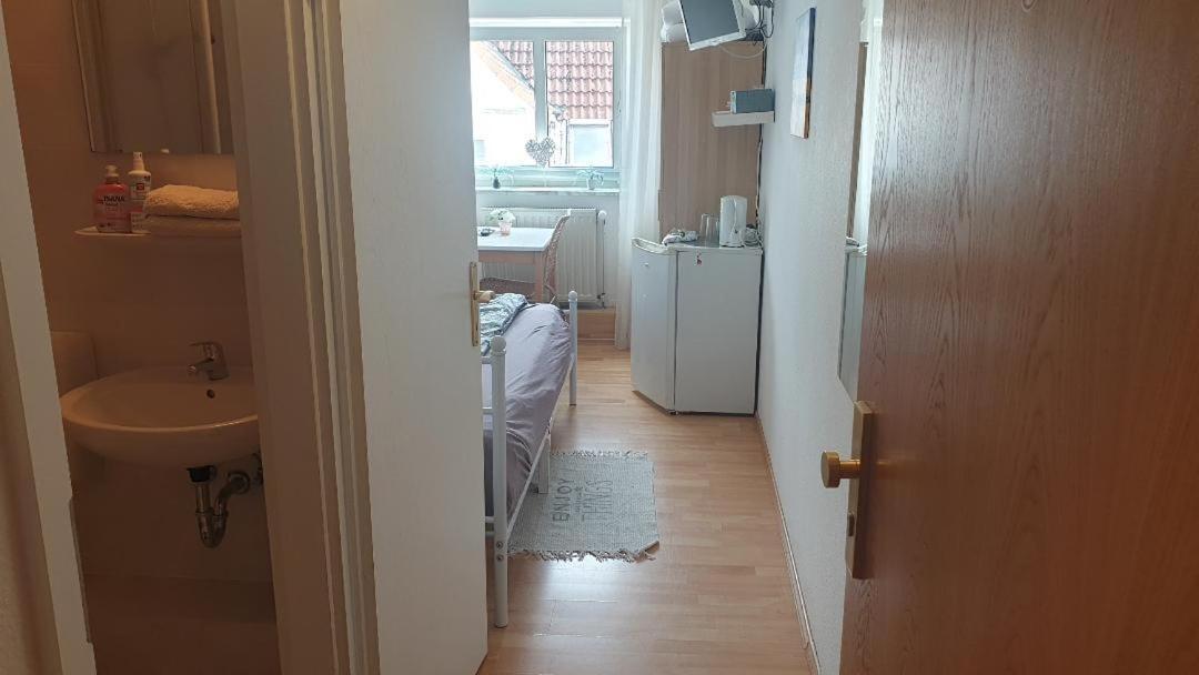 Rooming24, Kleine Pension Lübeck Exterior foto