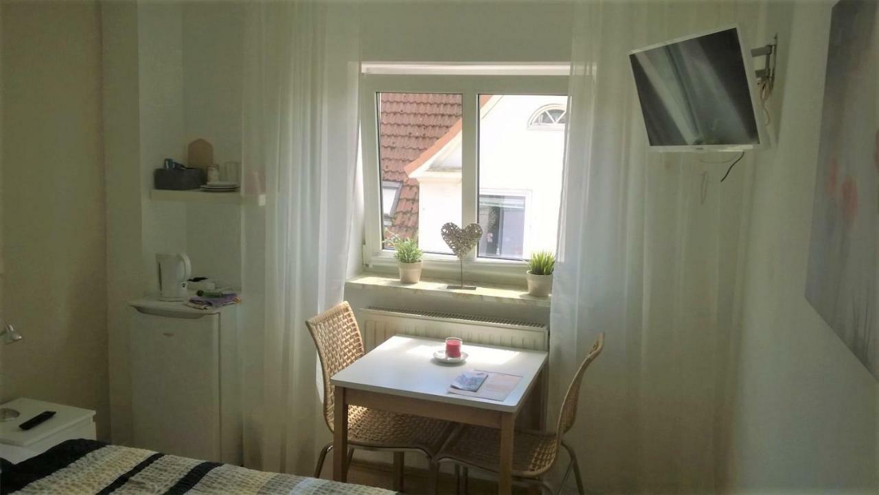 Rooming24, Kleine Pension Lübeck Exterior foto
